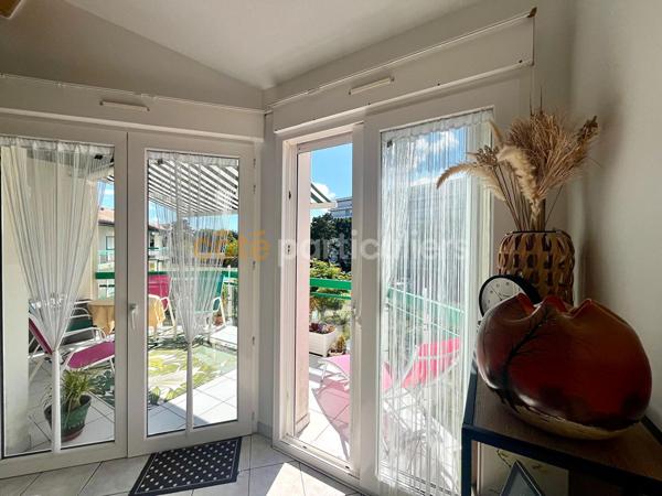 Vente
                Appartement53 m² - 2 Pièces -
                    SAINT GEORGES DE DIDONNE (17110)