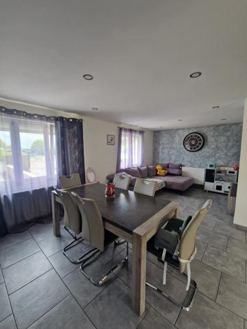 Maison rénovée avec 3 chambres, garage, jardin, terrasse aux portes des frontières !