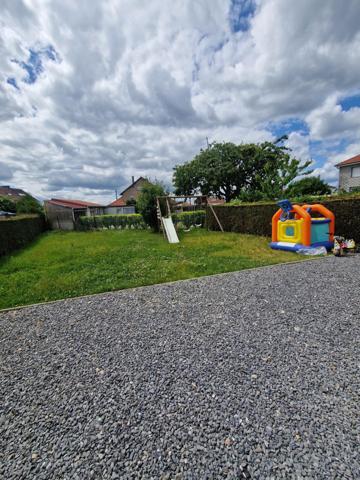 Maison rénovée avec 3 chambres, garage, jardin, terrasse aux portes des frontières !
