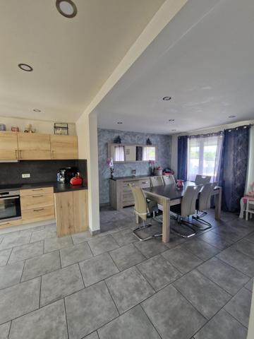 Maison rénovée avec 3 chambres, garage, jardin, terrasse aux portes des frontières !