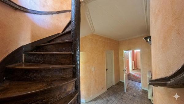 Élégante maison de maître au cœur d’Hennebont – volumes, cachet et potentiel