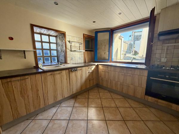 Maison familiale 4 pièces avec jardin et garage indépendant — Fontaine-le-Comte