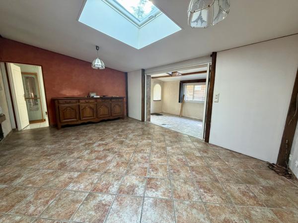 Maison familiale 4 pièces avec jardin et garage indépendant — Fontaine-le-Comte