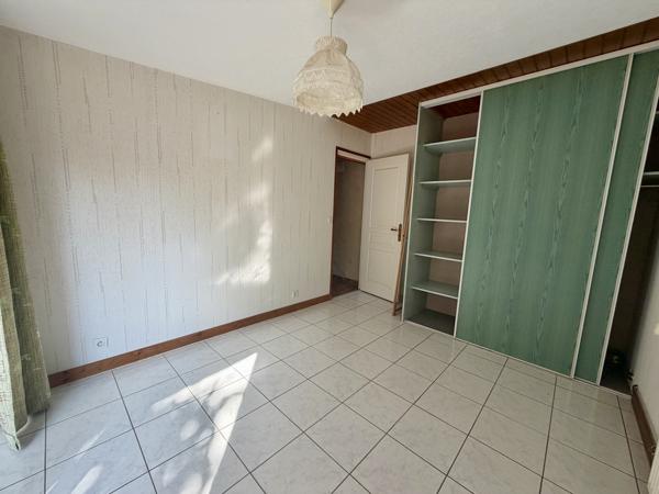 Maison familiale 4 pièces avec jardin et garage indépendant — Fontaine-le-Comte