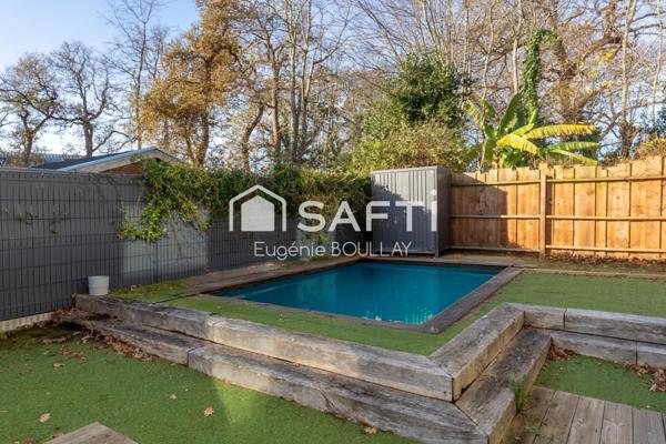 Une maison contemporaine au calme, avec piscine, à deux pas de tout