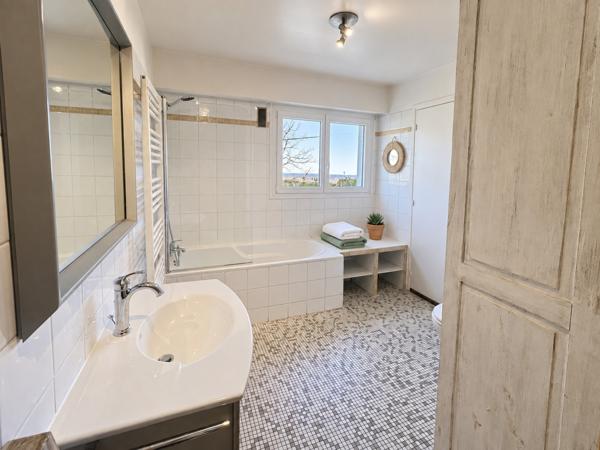 Appartement 5 pièce(s) 3 chambre(s) 97 m²