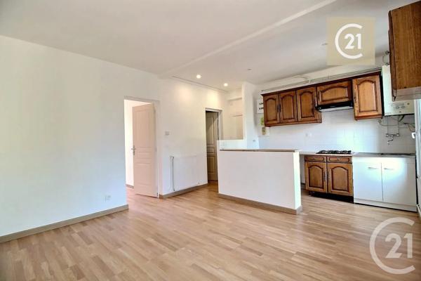 Appartement F2 à vendre  2 pièces - 39,80 m 2   LE RAINCY  - 93