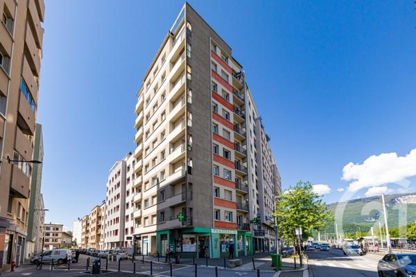 Appartement T2 à vendre  2 pièces - 58 m2 GRENOBLE - 38