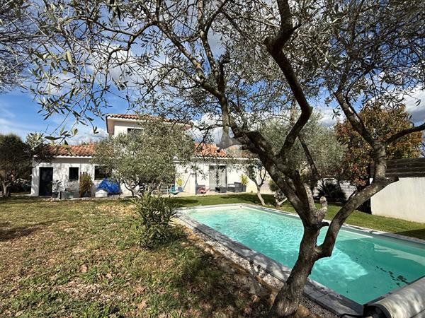 A VENDRE 83470 SAINT MAXIMIN LA SAINTE BAUME MAISON TYPE 5 DE 110M² SUR 807M² DE JARDIN GARAGE PISCINE