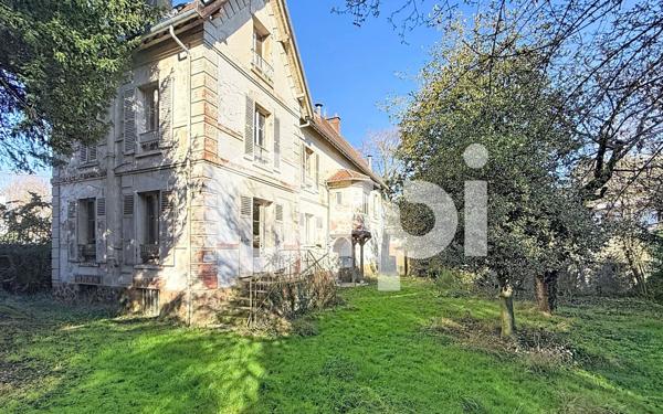 Maison à vendre    9 pièces • 260 m2 Bourg-la-Reine