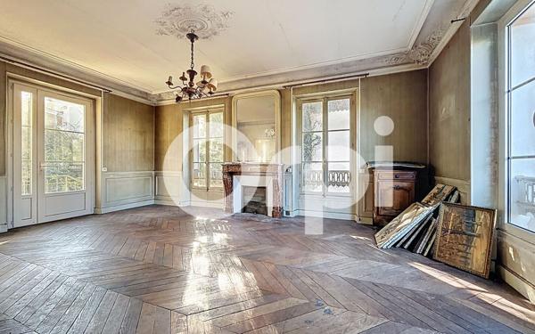 Maison à vendre    9 pièces • 260 m2 Bourg-la-Reine