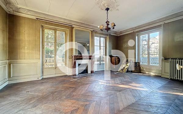 Maison à vendre    9 pièces • 260 m2 Bourg-la-Reine