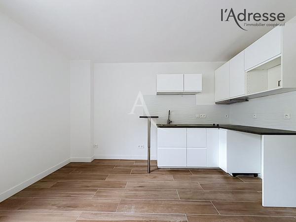 PUTEAUX/ Jean Jaurès - Studio 31m² - 1 Parking