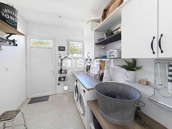 Magnifique Villa sur Corneilhan piscine sous sol intégrale 4 chambres