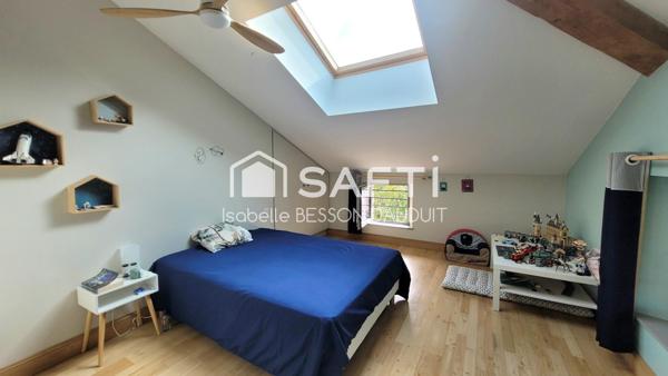 ANCIENNE FERME TOULOUSAINE RENOVEE AVEC PISCINE ET DEPENDANCES