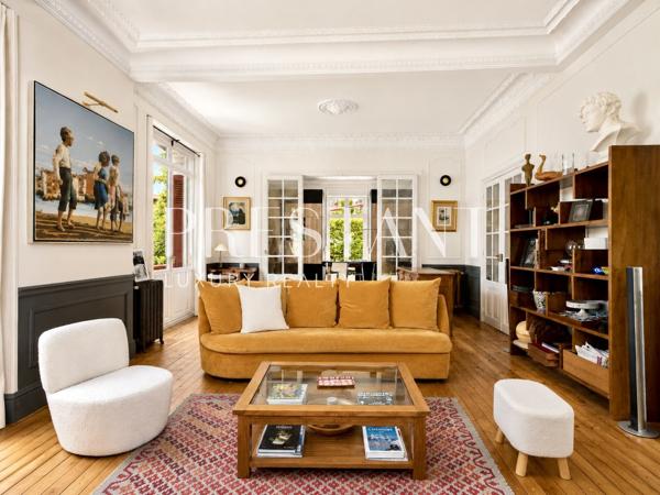 Appartement bourgeois au centre de Biarritz avec terrasse et parking, BIARRITZ