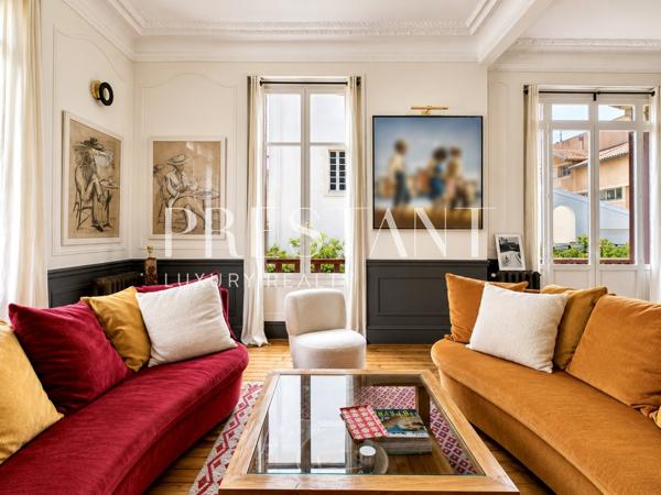Appartement bourgeois au centre de Biarritz avec terrasse et parking, BIARRITZ