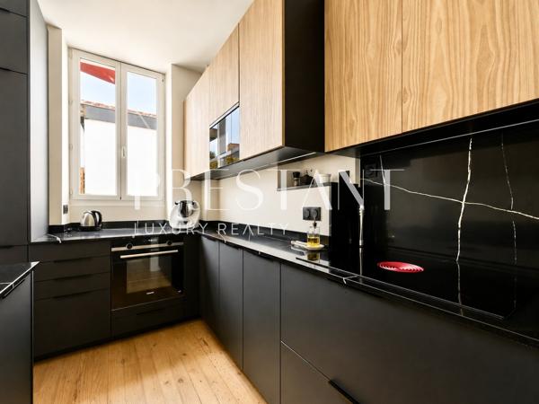 Appartement bourgeois au centre de Biarritz avec terrasse et parking, BIARRITZ