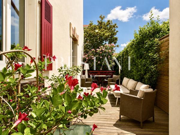 Appartement bourgeois au centre de Biarritz avec terrasse et parking, BIARRITZ