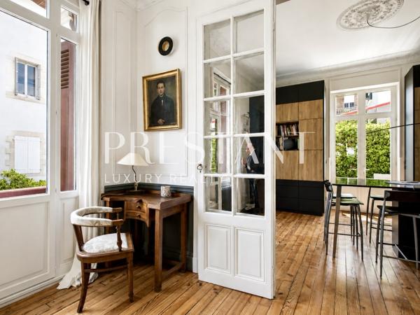 Appartement bourgeois au centre de Biarritz avec terrasse et parking, BIARRITZ
