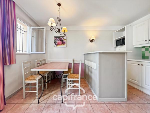 Charmant Bastidon dans le Domaine du Golf de Pont Royal, 45 m2 habitable, ravalé, avec jardin privatif, élevé d'un étage, 2 chambres,  terrasse, calme et nature