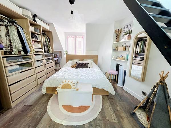 Vente                                                      Maison
                        
                     3 pièces                      40 m2                     à Dourdan