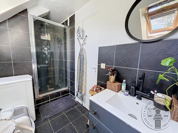 Vente                                                      Maison
                        
                     3 pièces                      40 m2                     à Dourdan