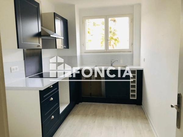 Location Appartement 3 pièces 60.17 m² - 11 RUE EUGENIE Hyeres 83400