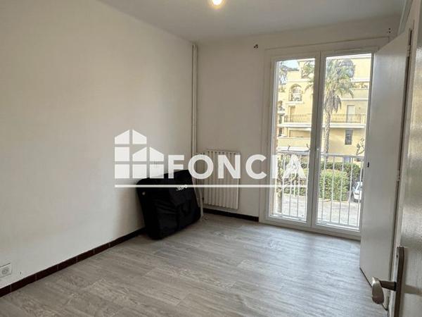Location Appartement 3 pièces 60.17 m² - 11 RUE EUGENIE Hyeres 83400