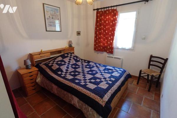 GRANDE VILLA AVEC TERRAIN ATTENNAT DE 2770 m²