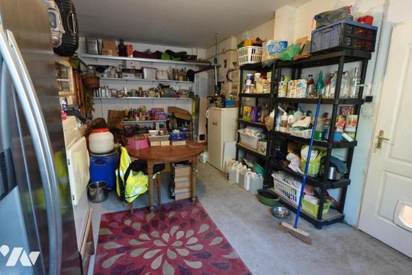 GRANDE VILLA AVEC TERRAIN ATTENNAT DE 2770 m²