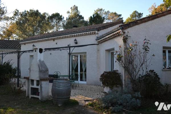 GRANDE VILLA AVEC TERRAIN ATTENNAT DE 2770 m²