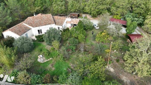 GRANDE VILLA AVEC TERRAIN ATTENNAT DE 2770 m²