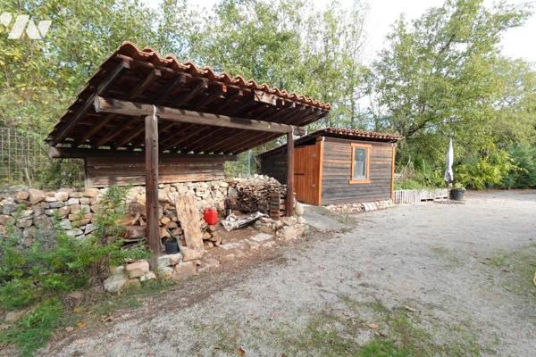 GRANDE VILLA AVEC TERRAIN ATTENNAT DE 2770 m²