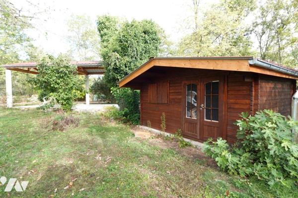 GRANDE VILLA AVEC TERRAIN ATTENNAT DE 2770 m²