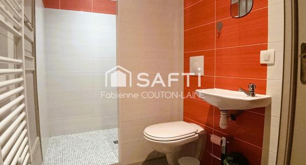 En ville d'Aizenay, maison 134m² avec 5 chambres.