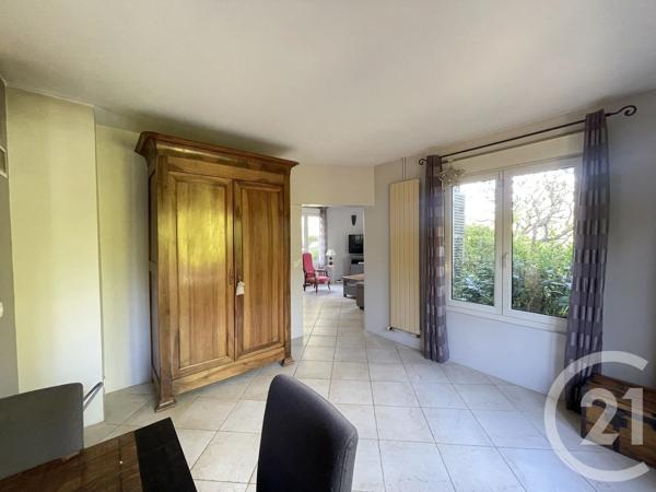 Maison à vendre  6 pièces - 129 m 2   LES ESSARTS LE ROI  - 78