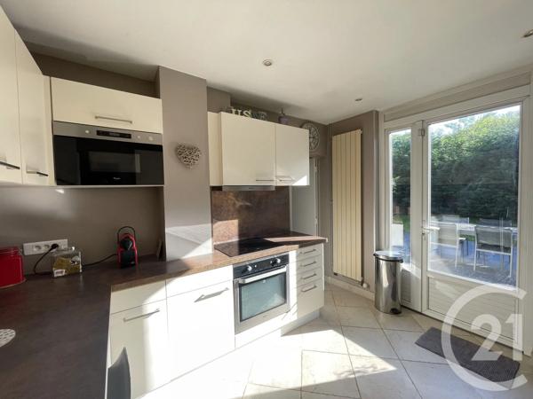 Maison à vendre  6 pièces - 129 m 2   LES ESSARTS LE ROI  - 78