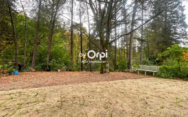 Maison à vendre    5 pièces • 206,10 m2 Montluçon