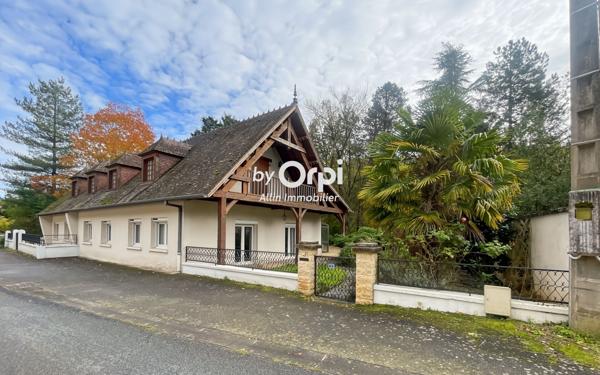 Maison à vendre    5 pièces • 206,10 m2 Montluçon