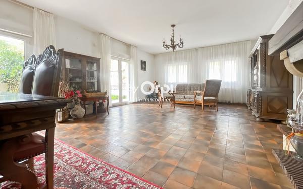 Maison à vendre    5 pièces • 206,10 m2 Montluçon