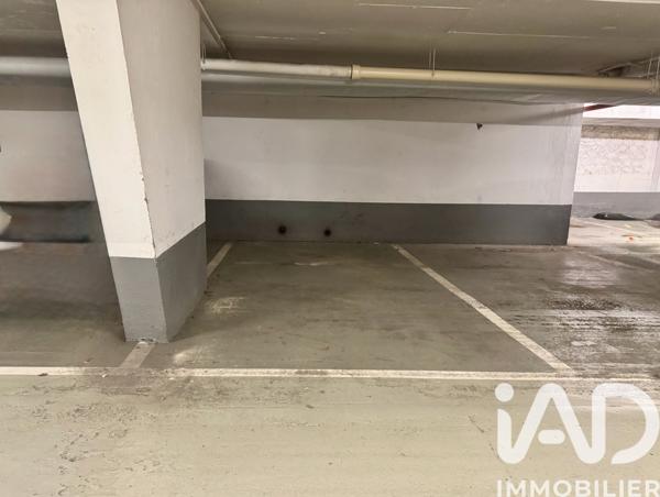 Parking à vendre 12 m² Paris 8