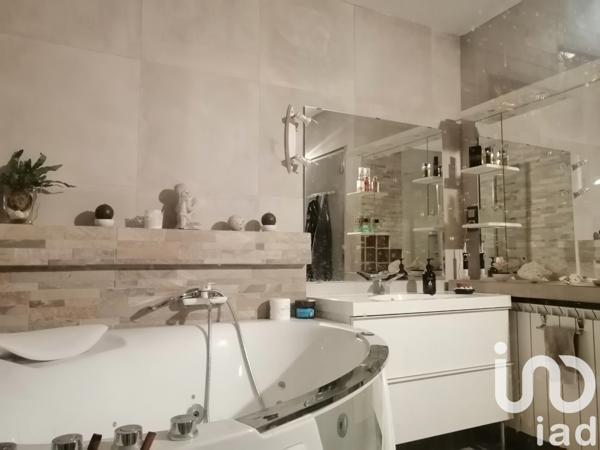 Maison à vendre 6 pièces 141 m² Althen-des-Paluds