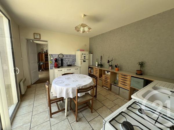 Maison à vendre  6 pièces - 130 m 2   LE PECHEREAU  - 36