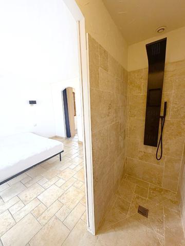 VILLA T6 À VENDRE À VERNIOLLE AVEC PISCINE / QUARTIER PRISÉ AU FOND D'UNE IMPASSE