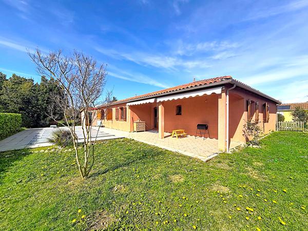 VILLA T6 À VENDRE À VERNIOLLE AVEC PISCINE / QUARTIER PRISÉ AU FOND D'UNE IMPASSE