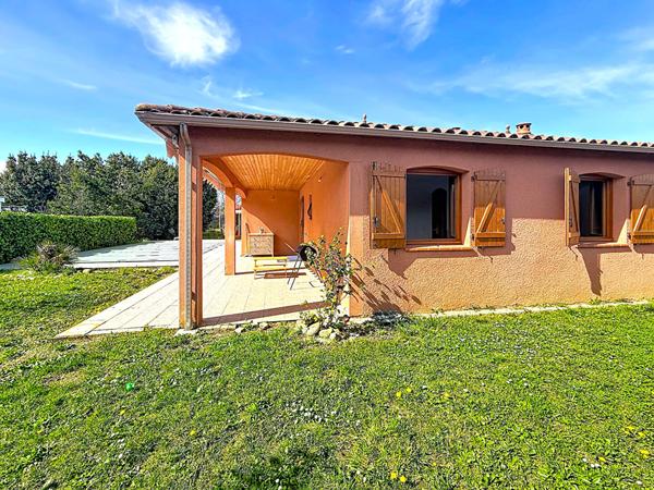 VILLA T6 À VENDRE À VERNIOLLE AVEC PISCINE / QUARTIER PRISÉ AU FOND D'UNE IMPASSE