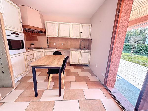 VILLA T6 À VENDRE À VERNIOLLE AVEC PISCINE / QUARTIER PRISÉ AU FOND D'UNE IMPASSE