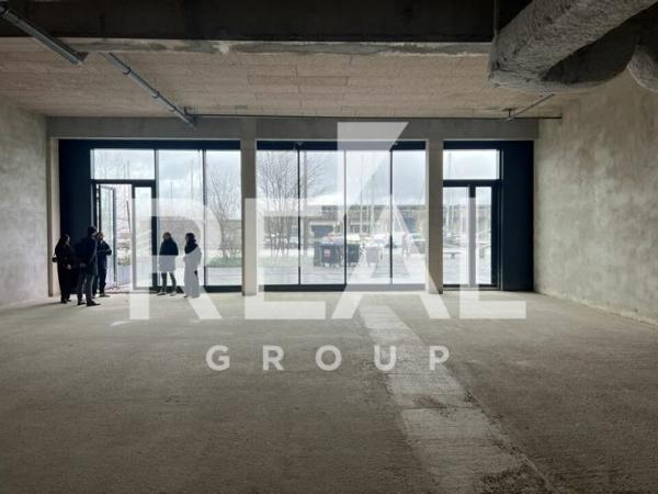 Local commercial de 195 m² à louer à Bordeaux
