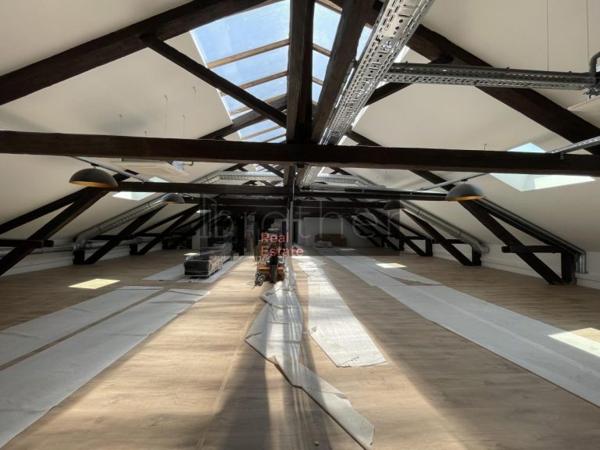 Bureau de 427 m² à louer à Bordeaux Chartrons